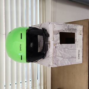 Smith Zoom Jr Youth Small Ski or Snowboard helmet